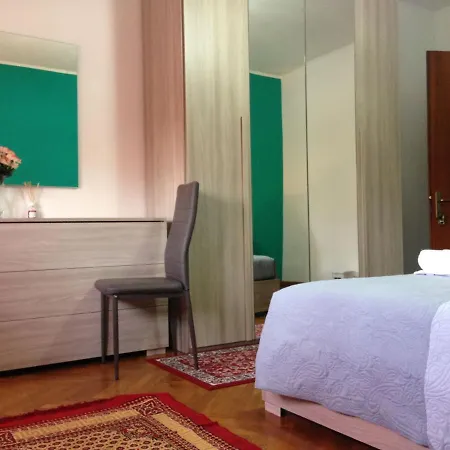 Mestre Venice City Apartment Panzió 2*